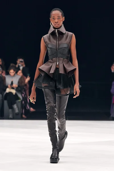 Look 14